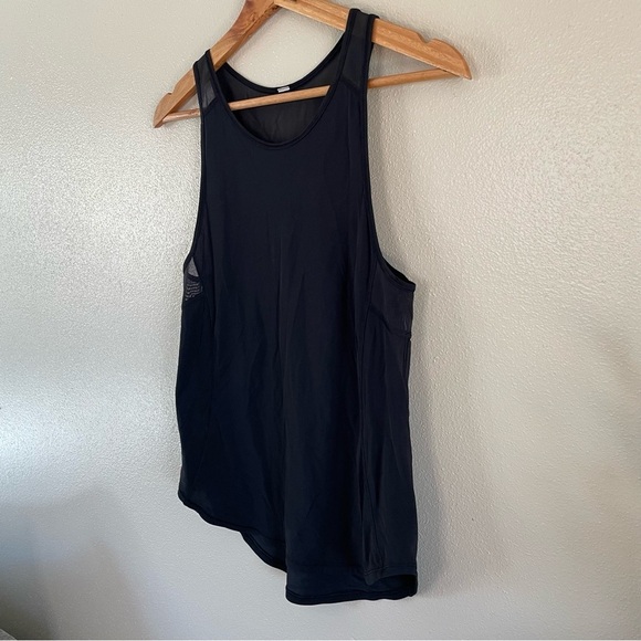 Lululemon | Sculpt Tank in Black, size - Picture 3 of 8